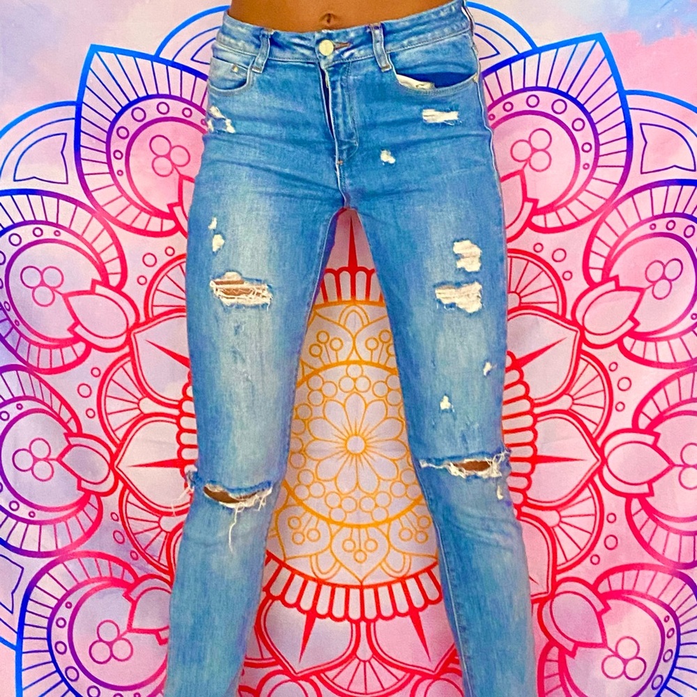 Skinny ripped jeans